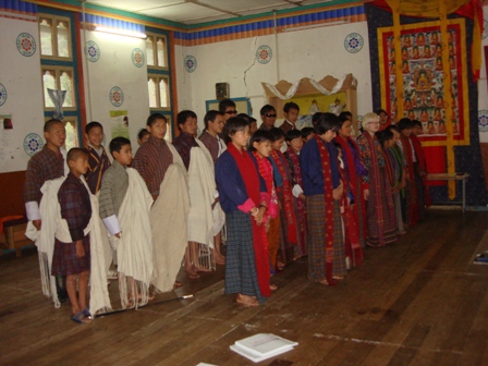 photo students learning how to wear kabney and rachu